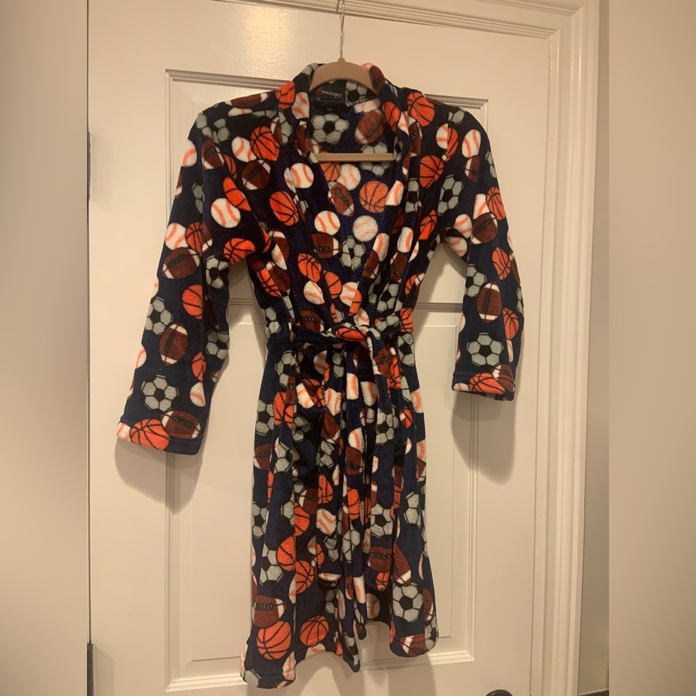 Boys fleece robe in a sports pattern